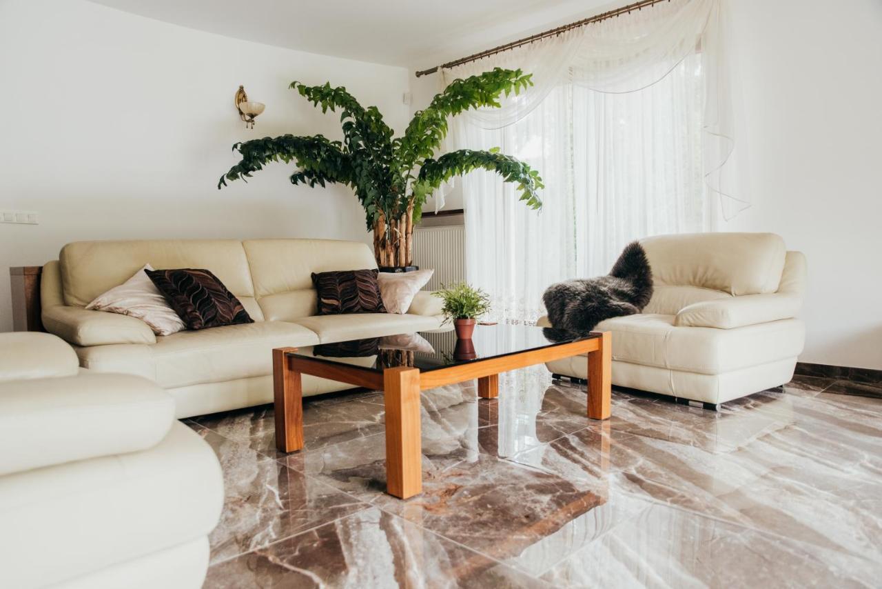 Zarabie Residence Myslenice Bagian luar foto